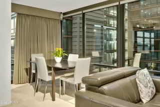 Photo #6: 6460164 Listing