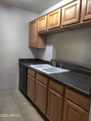 Photo #6: 6460174 Listing