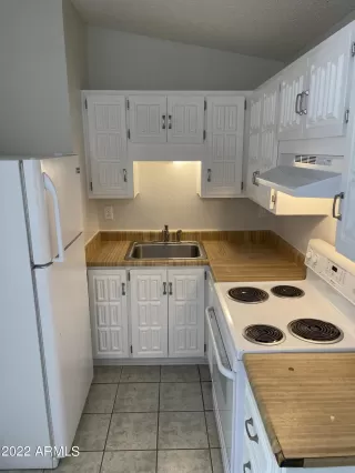 Photo #6: 6460202 Listing 