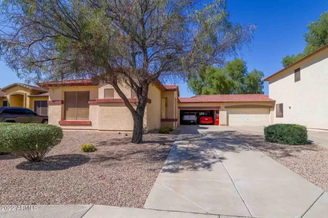 MLS: 6460203 Condo For Sale