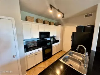 Photo #5: 6460221 Listing 