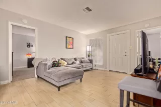 Photo #3: 6460327 Listing 