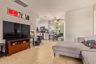 Photo #4: 6460327 Listing 