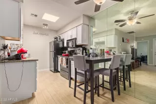 Photo #6: 6460327 Listing 