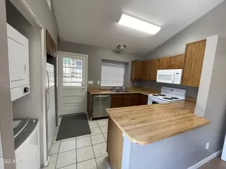 Photo #3: 6460396 Listing