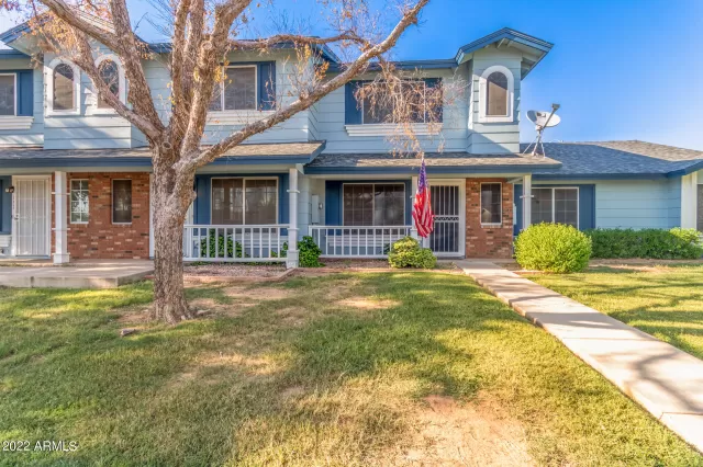 MLS: 6460442 Condo For Sale