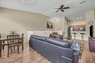 Photo #4: 6460783 Listing