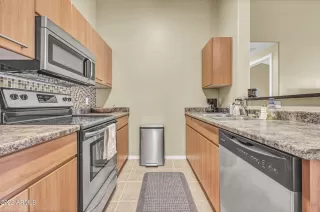 Photo #6: 6460783 Listing