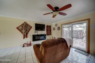 Photo #6: 6460792 Listing