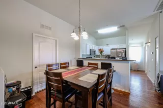 Photo #5: 6460808 Listing