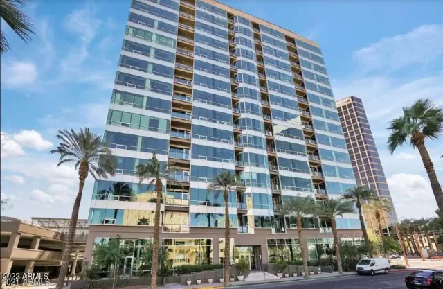 MLS: 6460939 Condo For Sale