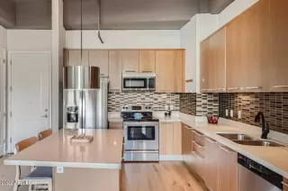 Photo #4: 6460939 Listing 