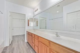 Photo #4: 6460954 Listing