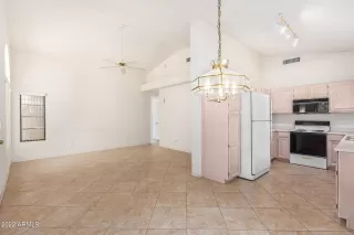 Photo #6: 6460980 Listing 