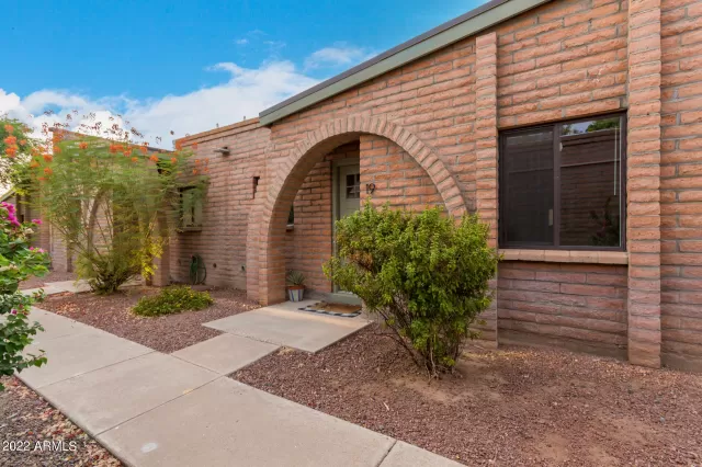 MLS: 6461129 Condo For Sale