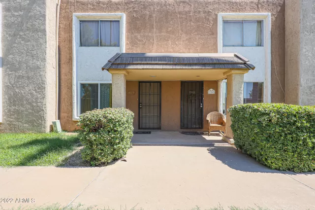 MLS: 6461449 Condo For Sale