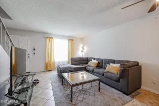 Photo #6: 6461449 Listing