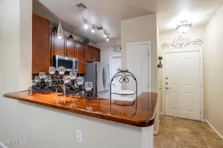 Photo #4: 6461539 Listing