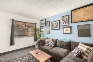 Photo #5: 6461622 Listing