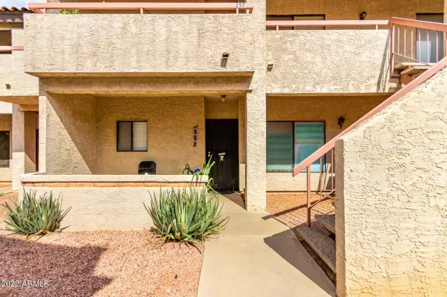 MLS: 6461697 Condo For Sale