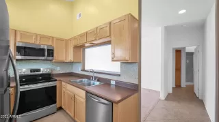 Photo #2: 6461920 Listing 