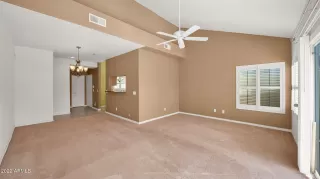 Photo #6: 6461920 Listing 