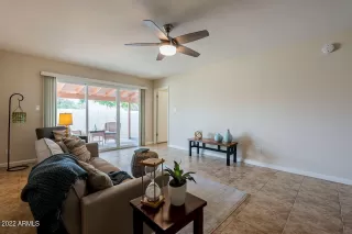 Photo #4: 6461990 Listing 