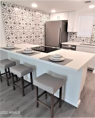 More Details about MLS # 6462025 : 3547 E PALM LANE