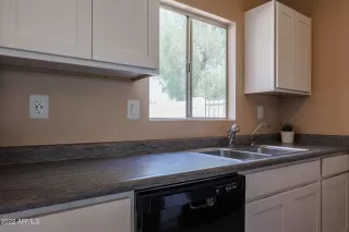 Photo #3: 6462144 Listing 