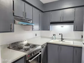 Photo #2: 6462308 Listing