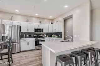 Photo #6: 6462477 Listing 