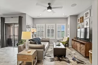 Photo #6: 6462649 Listing