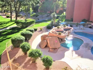 Photo #4: 6463105 Listing 