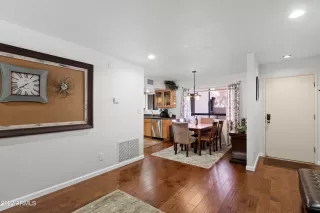 Photo #5: 6463105 Listing 