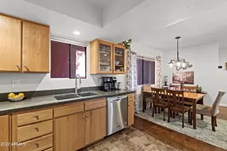 Photo #6: 6463105 Listing 