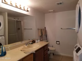 Photo #6: 6463392 Listing