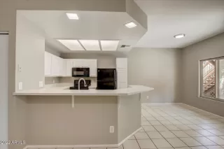 Photo #6: 6463741 Listing