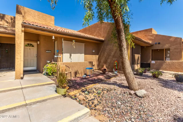 MLS: 6463999 Condo For Sale