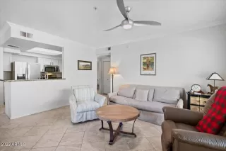 Photo #5: 6464136 Listing