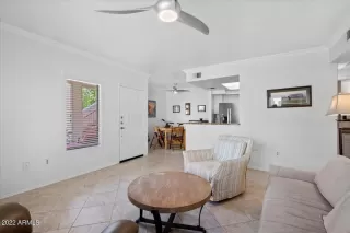 Photo #6: 6464136 Listing