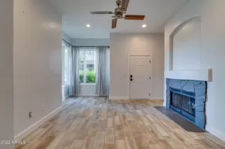 Photo #5: 6464187 Listing