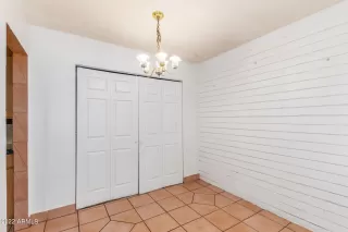 Photo #6: 6464258 Listing