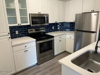 Photo #2: 6464345 Listing 