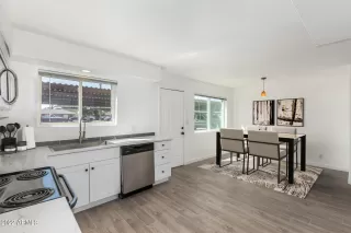 Photo #3: 6464748 Listing