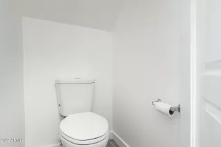 Photo #6: 6464748 Listing