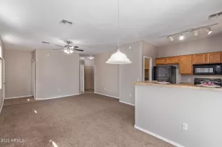 Photo #5: 6464766 Listing