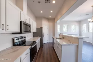 Photo #3: 6464824 Listing