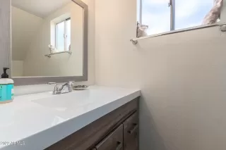 Photo #6: 6464887 Listing