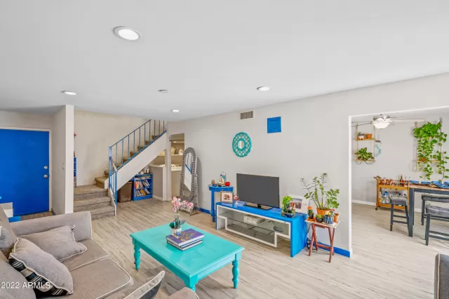 MLS: 6465018 Condo For Sale