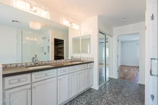 Photo #5: 6465432 Listing 